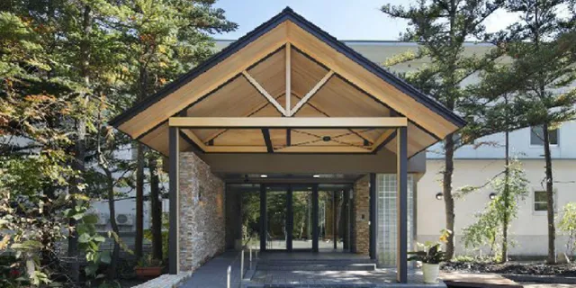 風木立の川辺 紫明館 イメージ